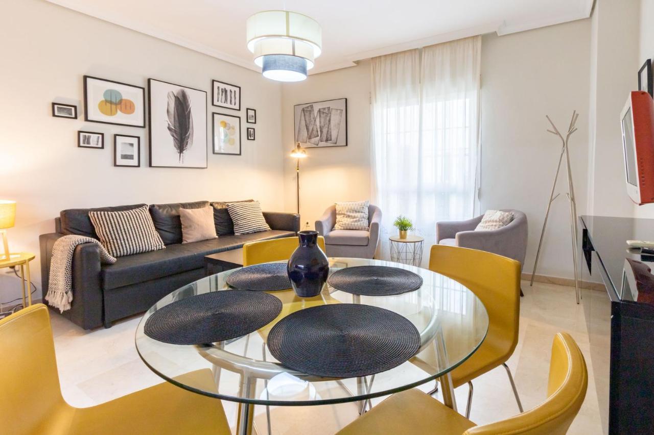 شقة San Jacinto Triana Deluxe By Valcambre إشبيلية المظهر الخارجي الصورة